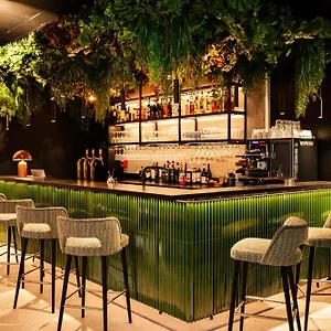 **** Hotel Anne De Bretagne Francia